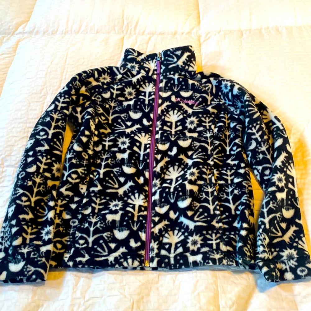 Columbia zip up fleece with zippered pockets.